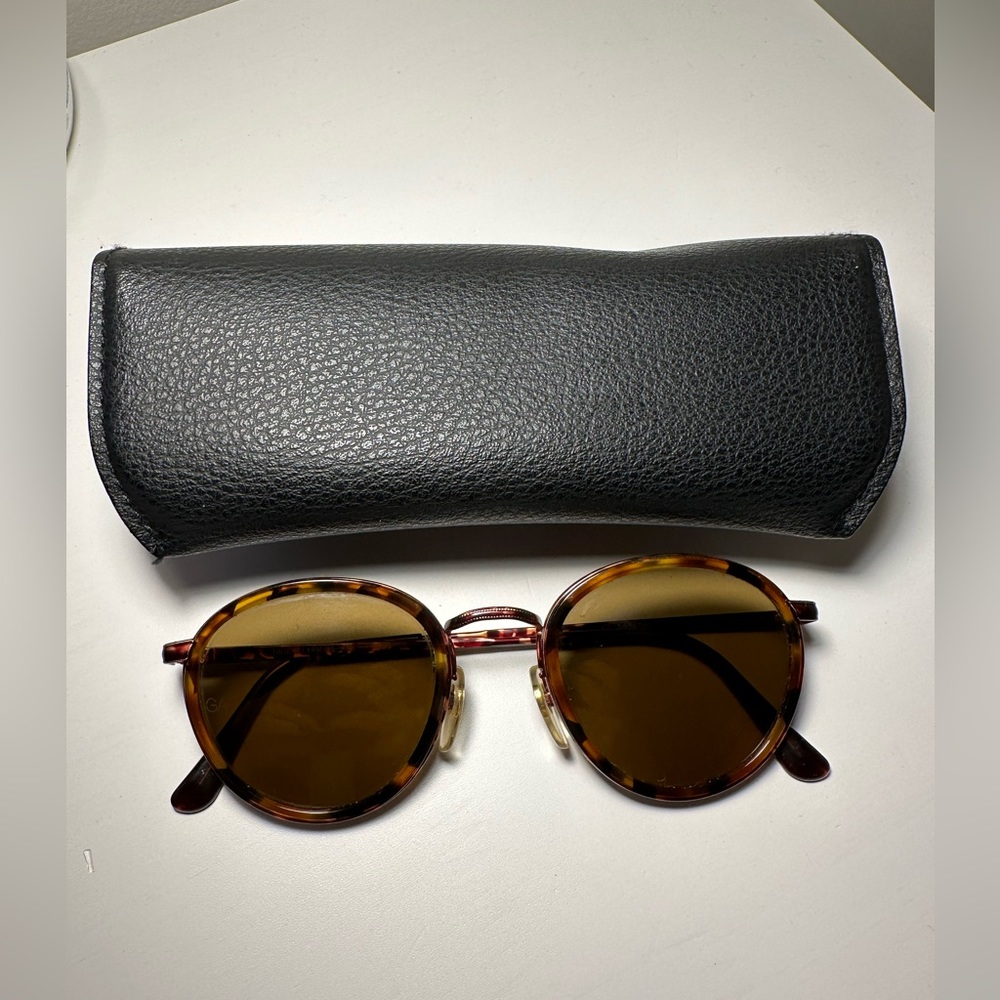 Giorgio Armani vintage red tortoise unisex Gatsvy sunglasses style 101 788